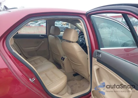 2006 Volkswagen Jetta Tdi z USA, uszkodzony, nr VIN 3VWDT71K66M736817